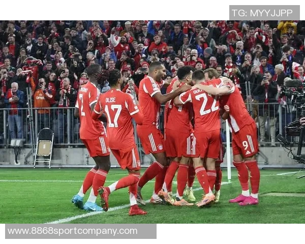 迪亚斯闪耀巴黎赛场双响入账赛季数据惊人17场11球5助助力球队争冠